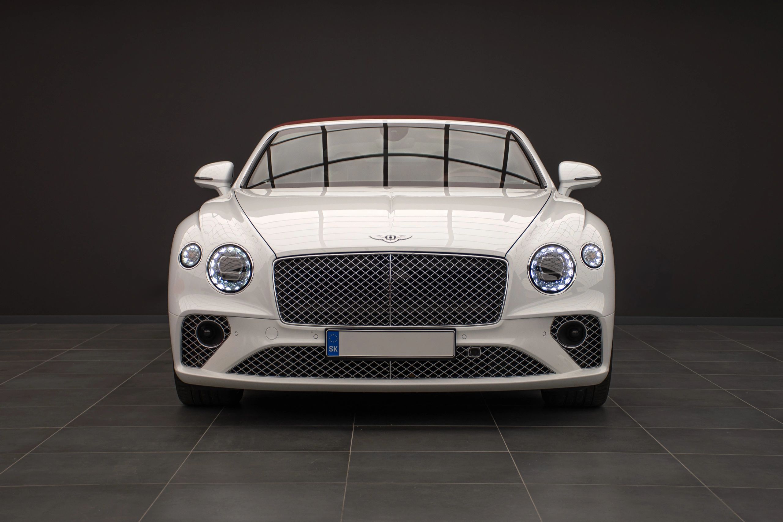 Bentley Continental GTC 2023 side